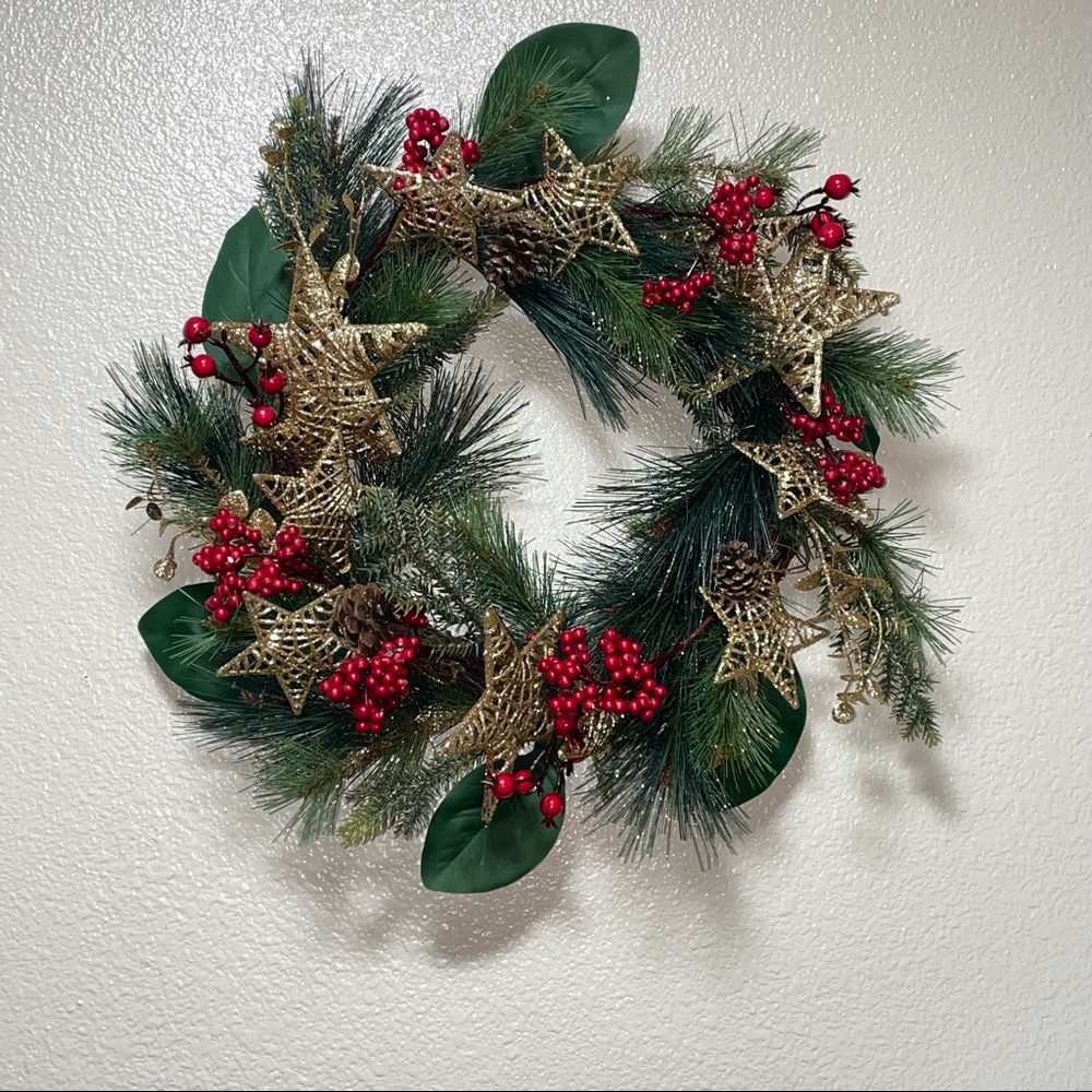Christmas Wreath Gold and Red NWOT